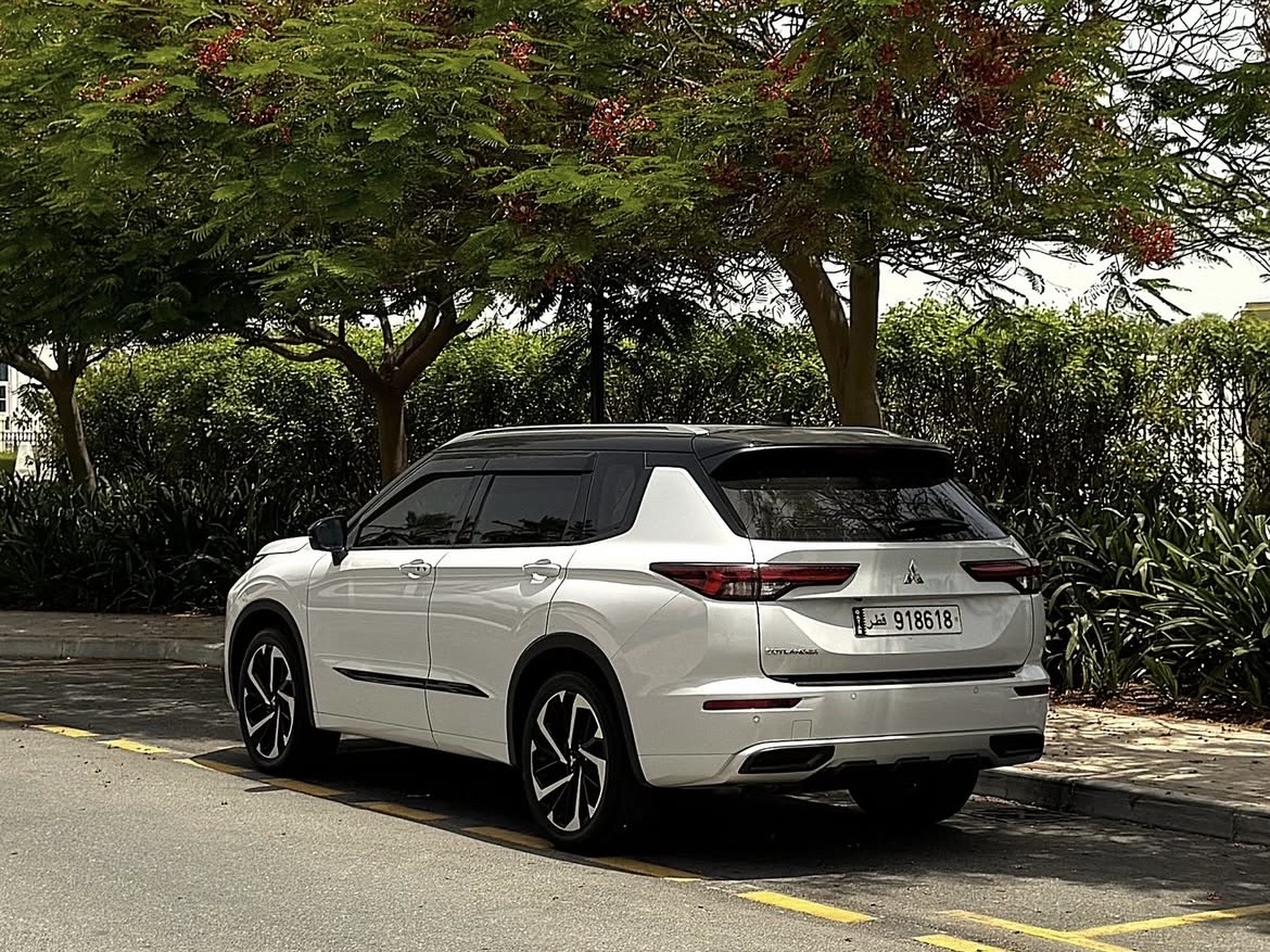 Mitsubishi Outlander - Image 2