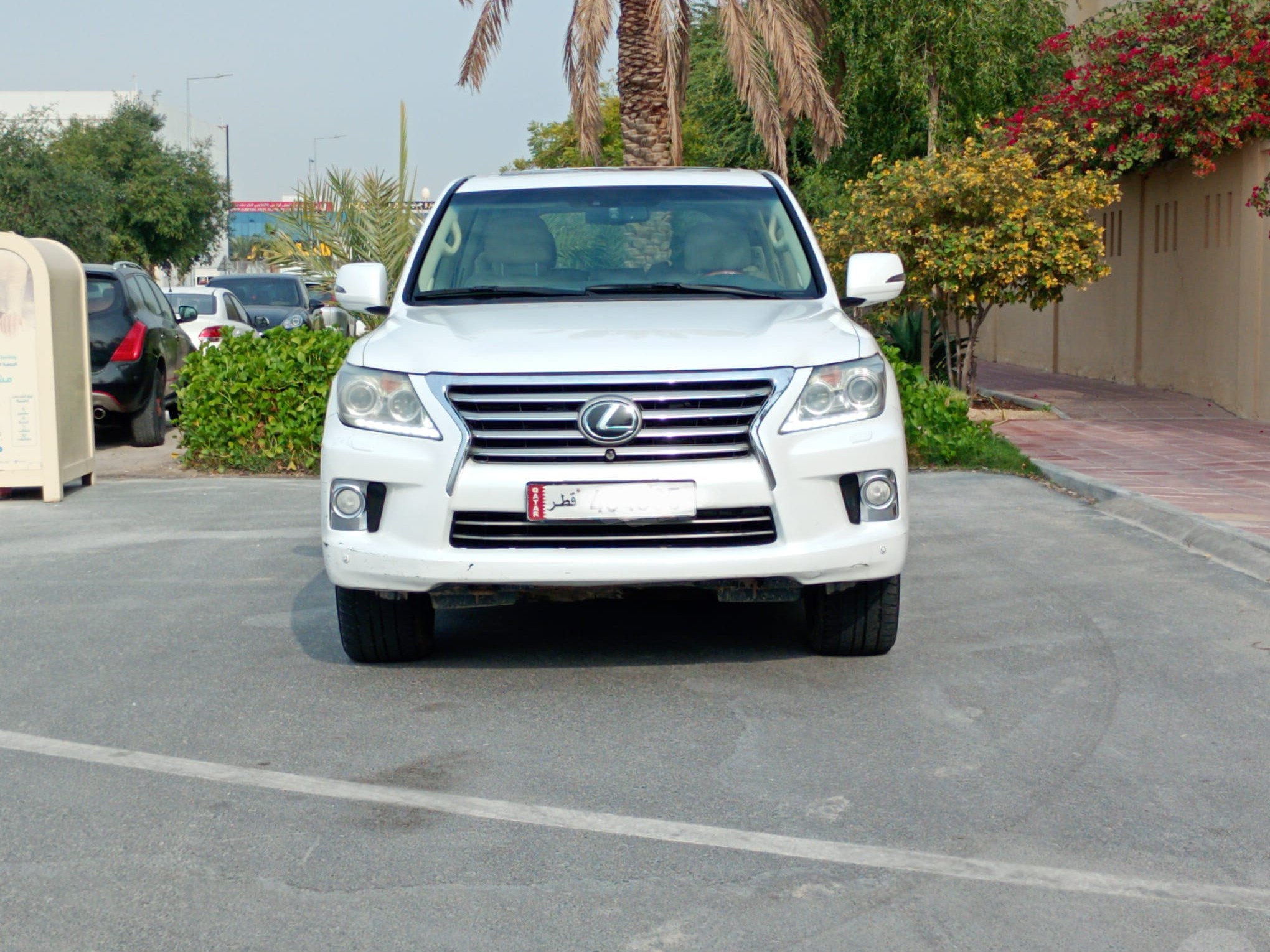 لكزس ال اكس 570 2012 - Image 2