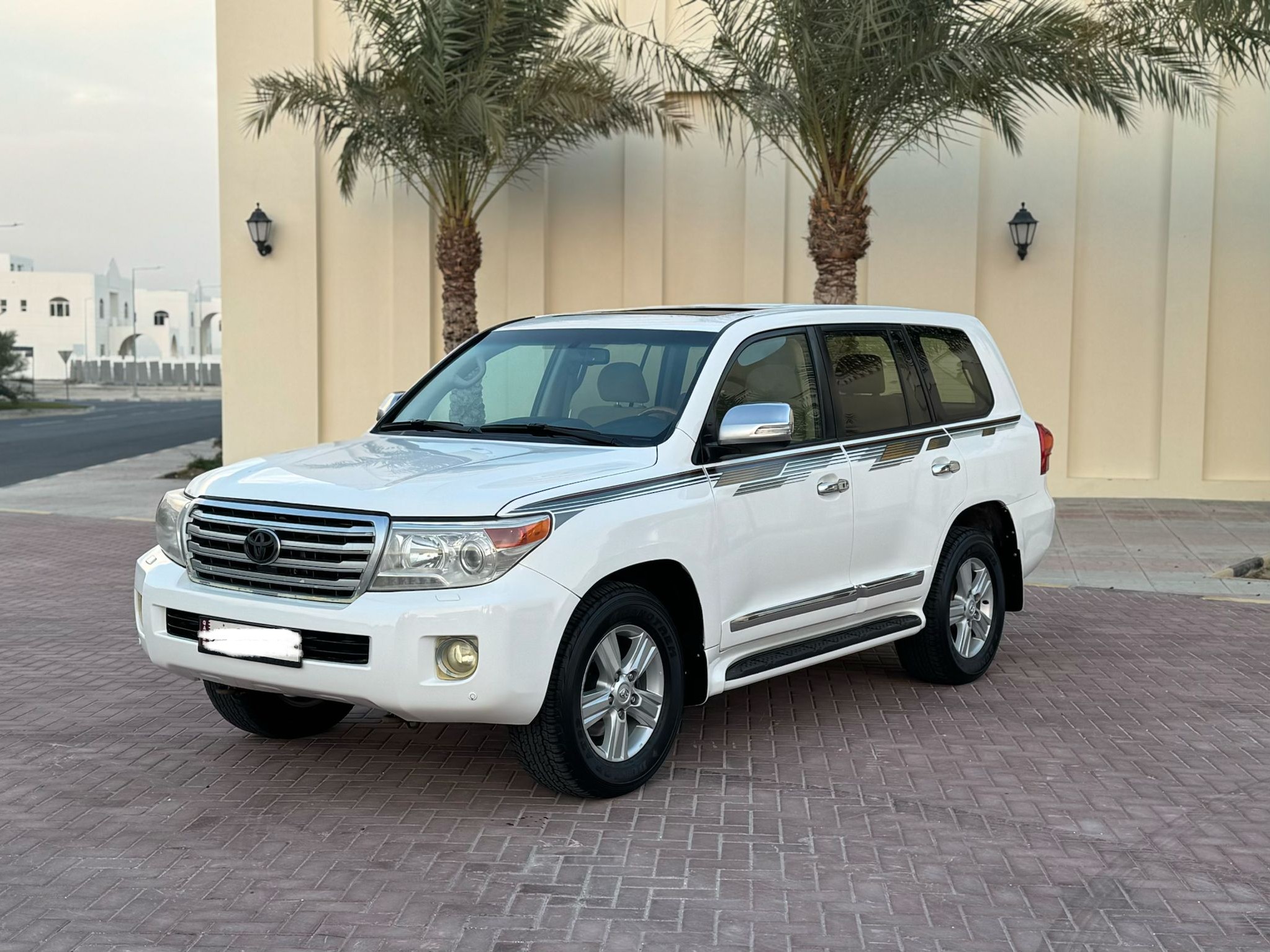 Toyota Land Cruiser GXR v8 2014