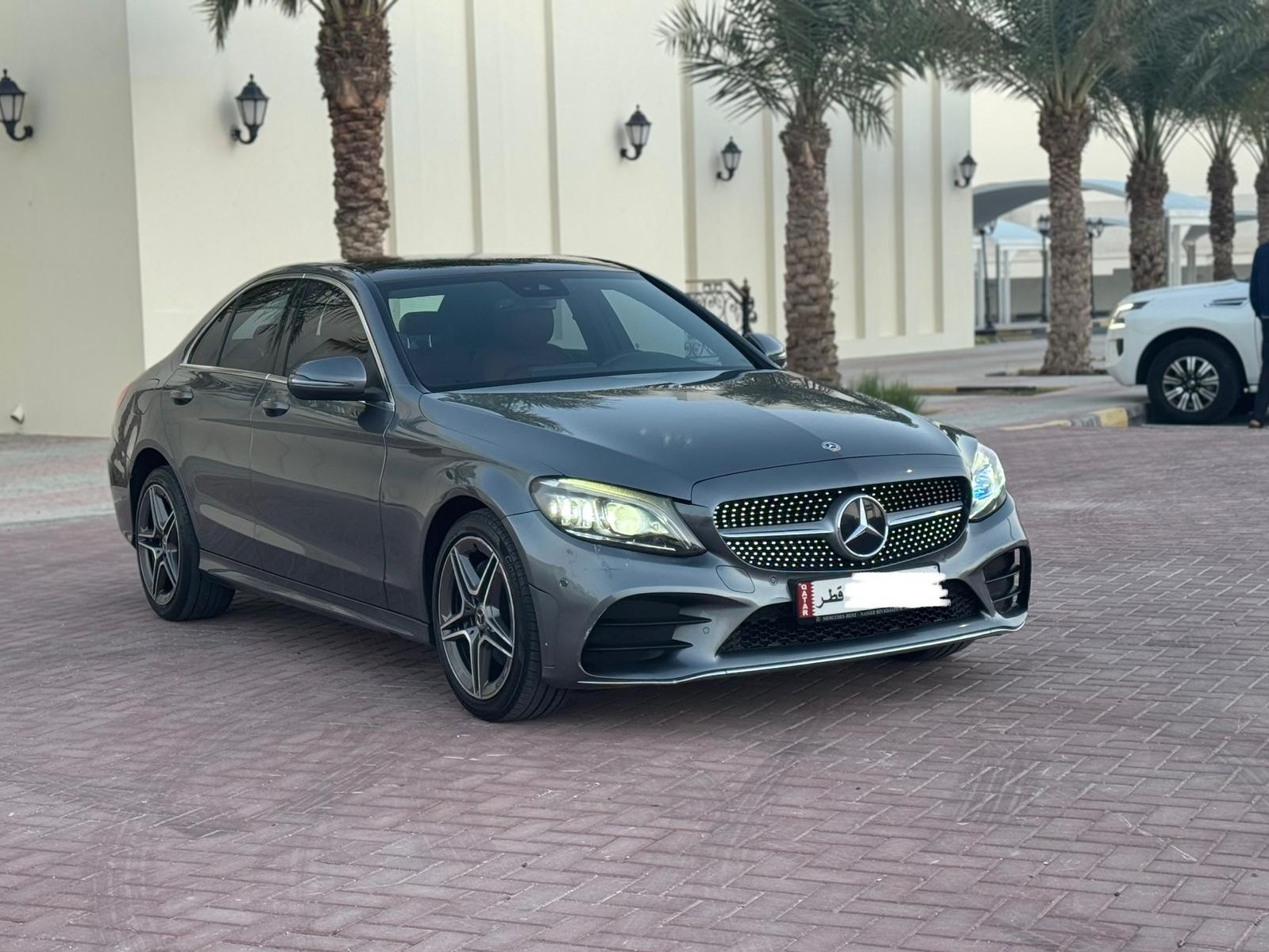 Mercedes-Benz C-Class Sedan 200 - AMG kit 2019 - Image 3