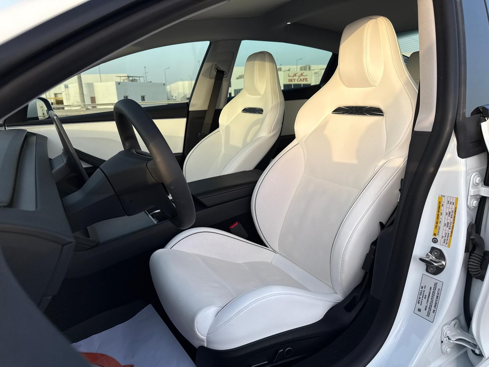 Tesla Model 3  2024 - Image 2