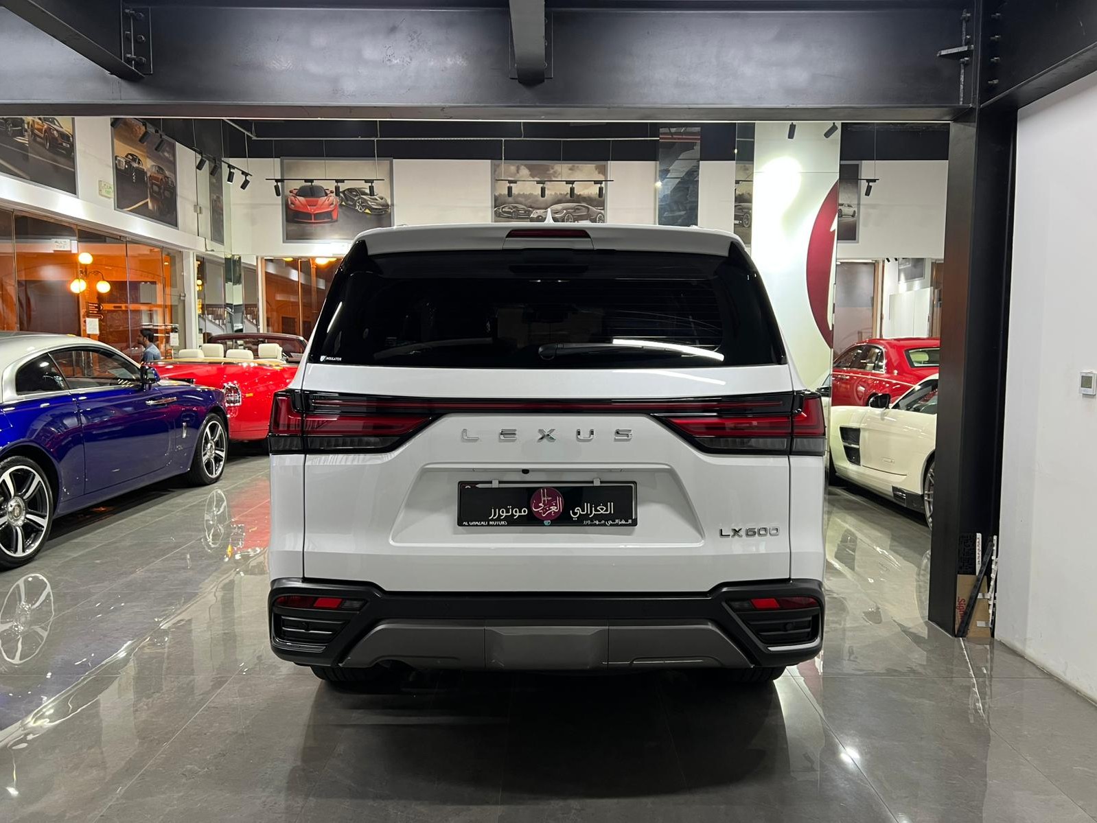 Lexus LX 600 VIP 2023 - Image 3