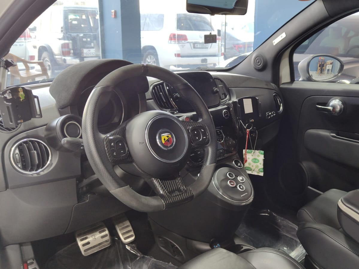 Fiat Abarth 695 2024 - Image 4