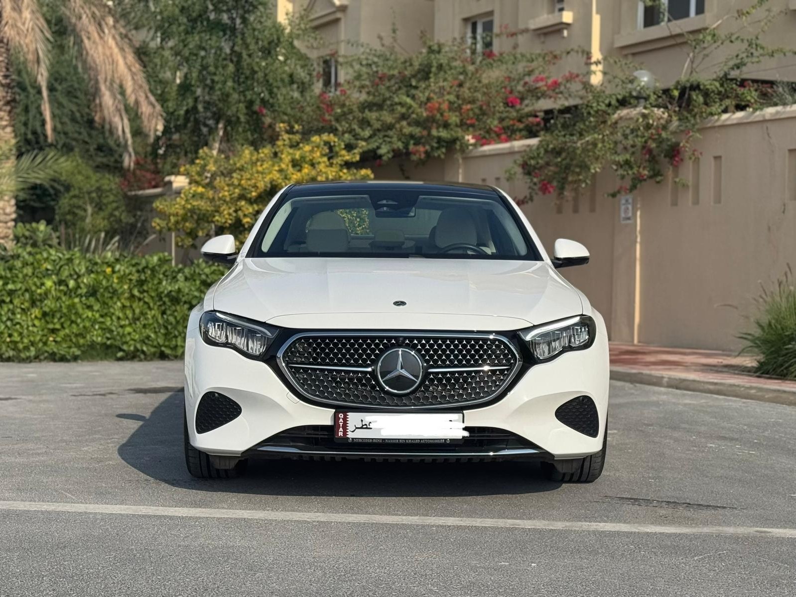 Mercedes-Benz E-Class Sedan 200 2025 - Image 2