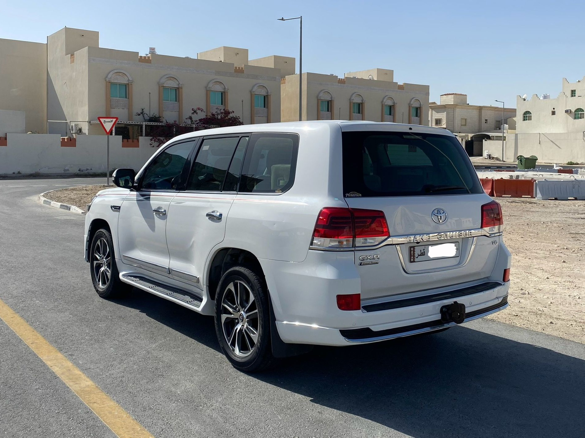 Toyota Land Cruiser GXR Grand Touring 2020 - Image 4