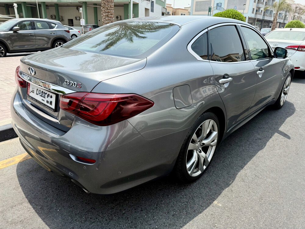 Infiniti Q70 2016 - Image 3