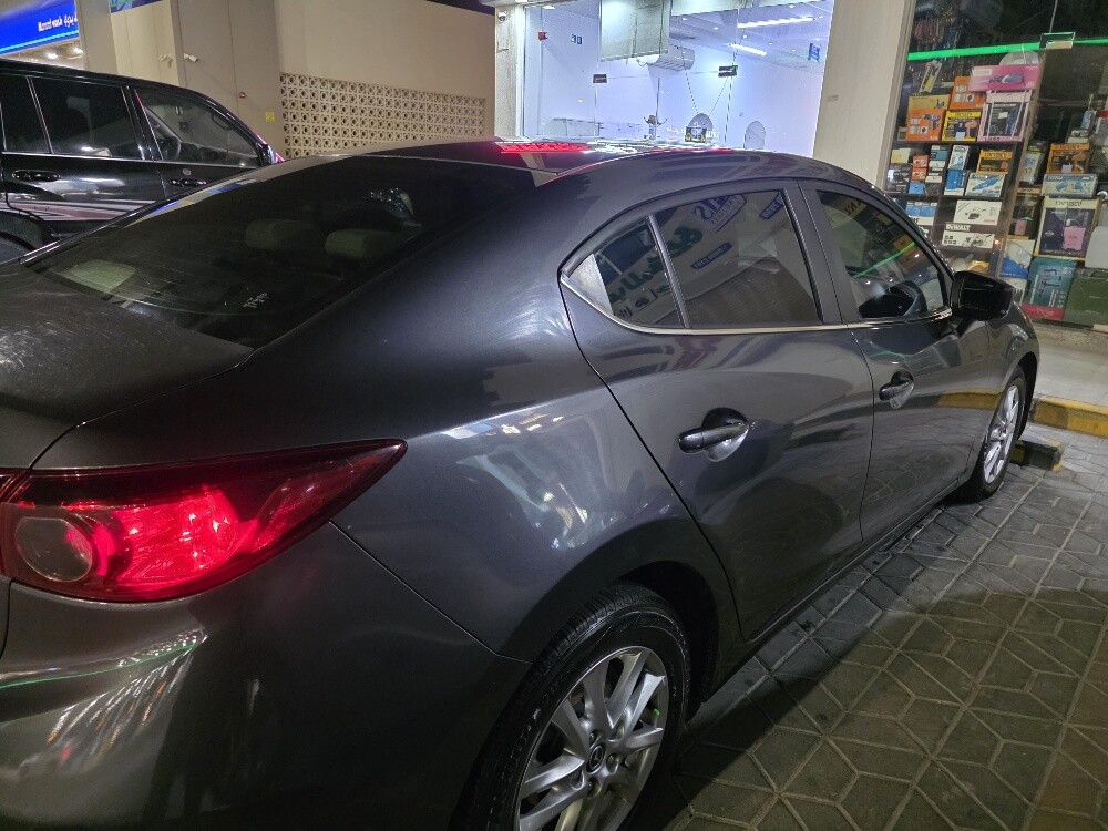 Mazda 3 2019 - Image 2
