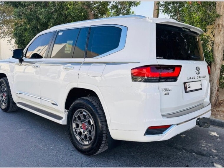 Toyota Land Cruiser VX Twin Turbo 2023 - Image 2