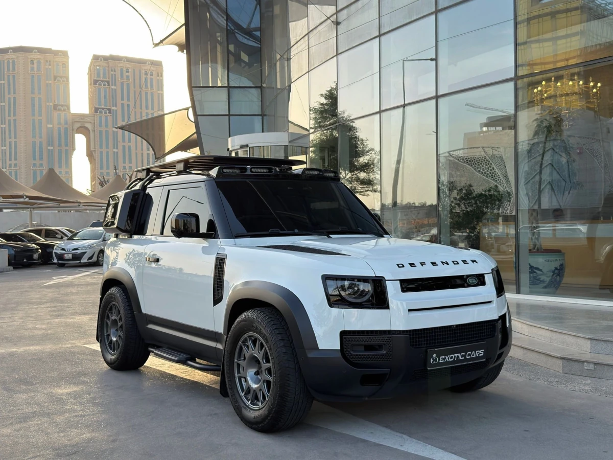 Land Rover Defender 90 SE 2024
