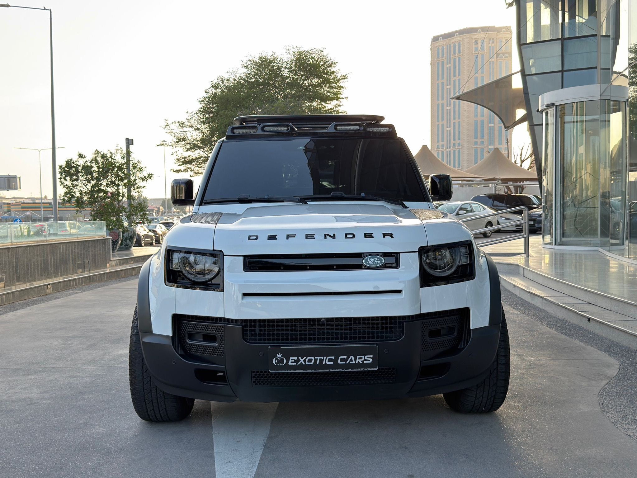 Land Rover Defender 90 SE 2024 - Image 2