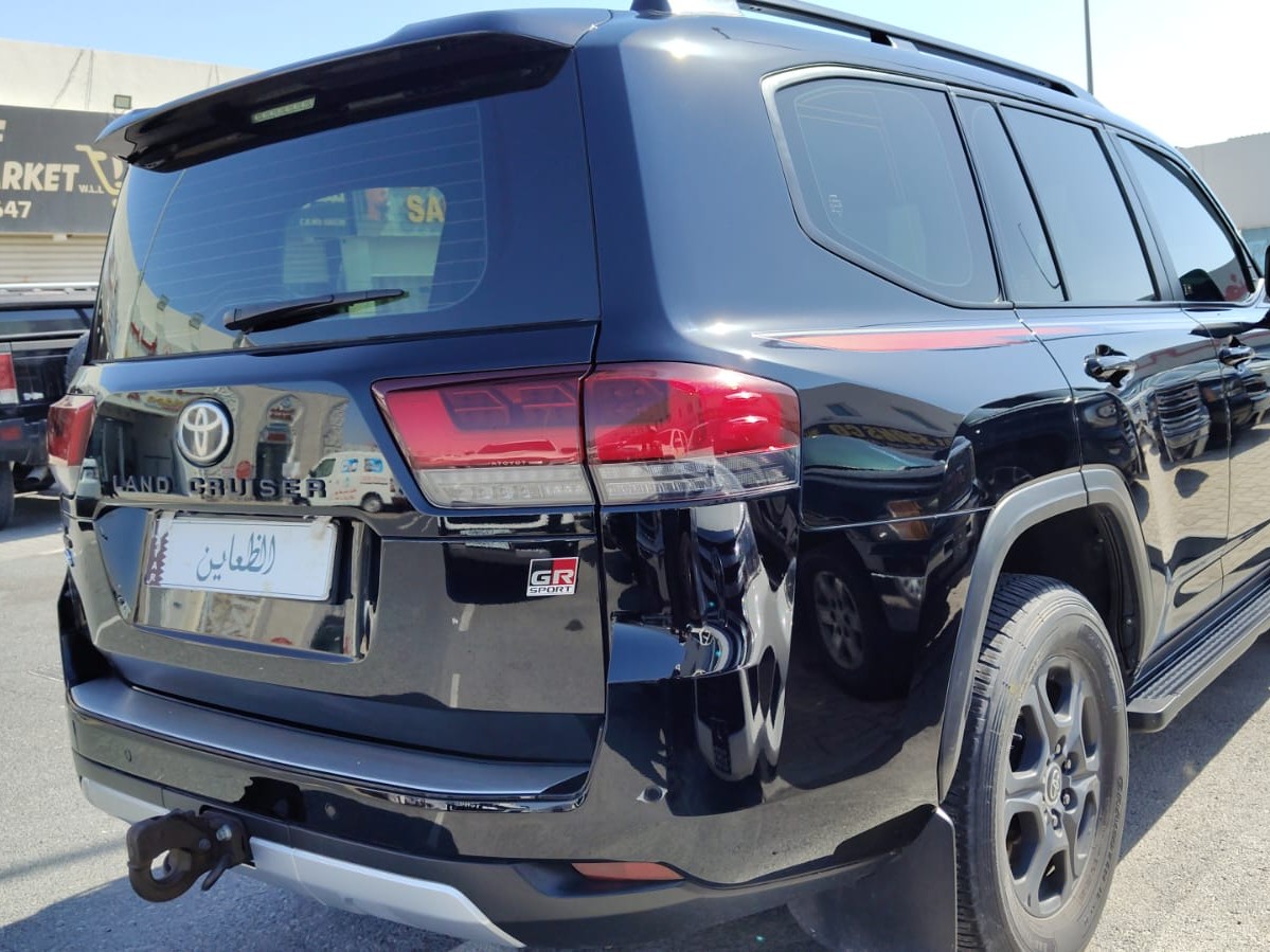 Toyota Land Cruiser GR TWIN TURBO 2022 - Image 3