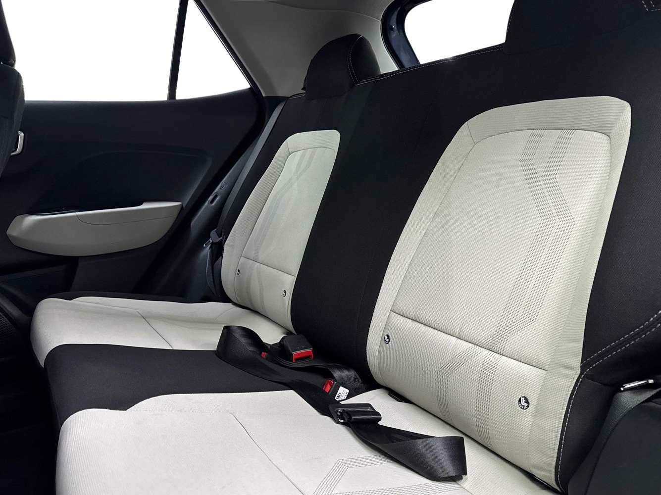 Hyundai VENUE  - Image 2