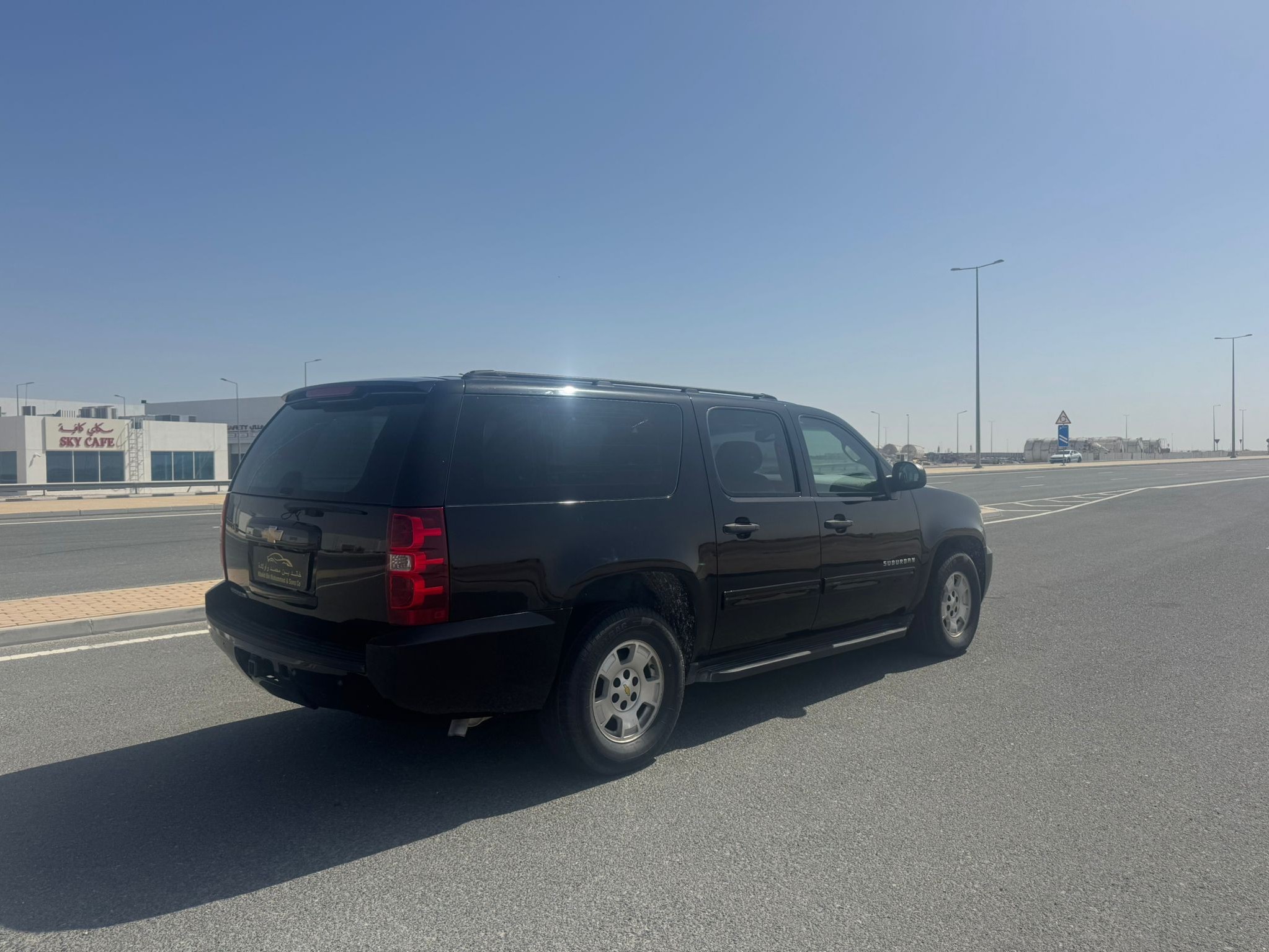 Chevrolet Suburban LS 2012 - Image 3