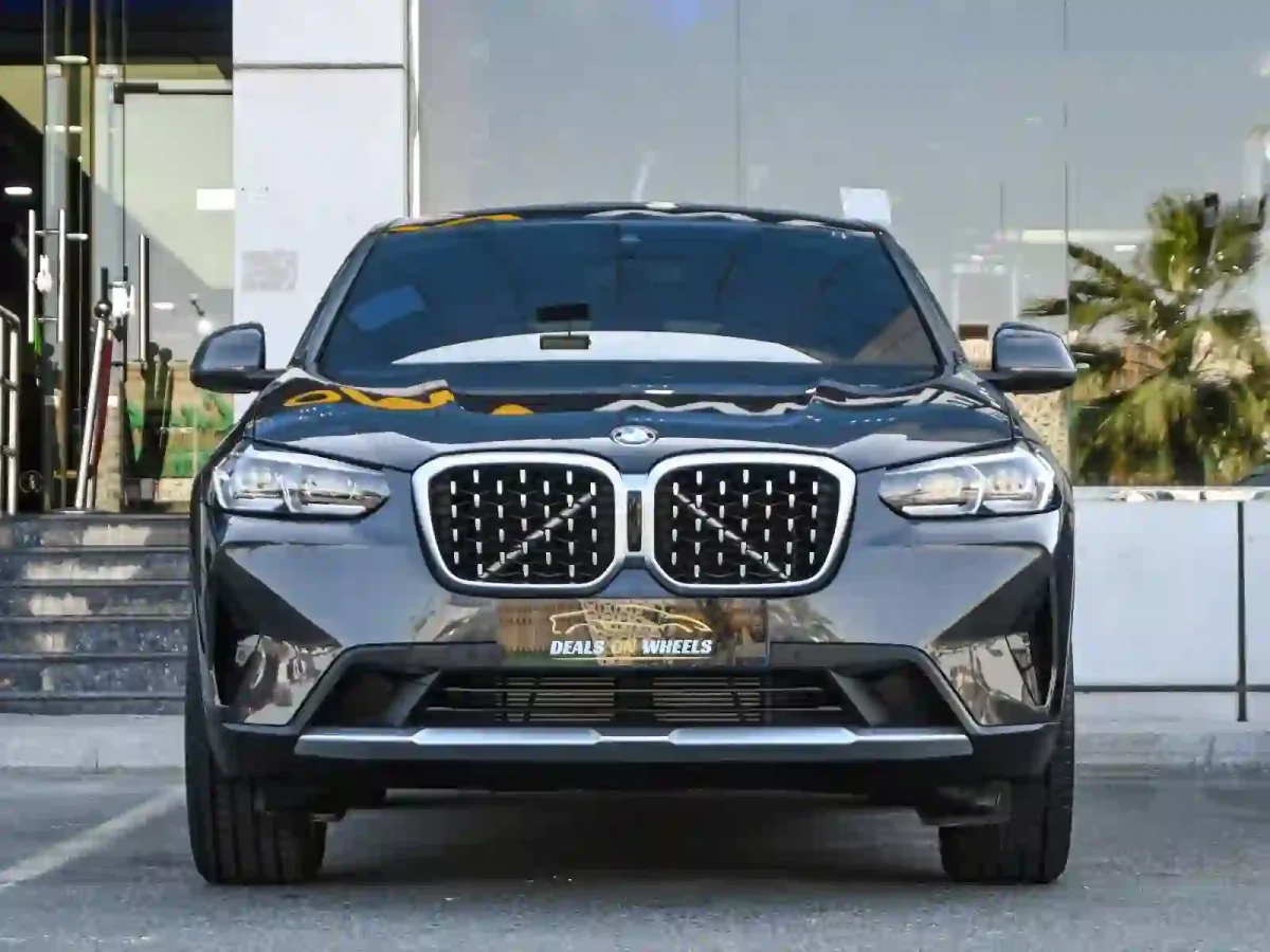 BMW X-Series X4 2025