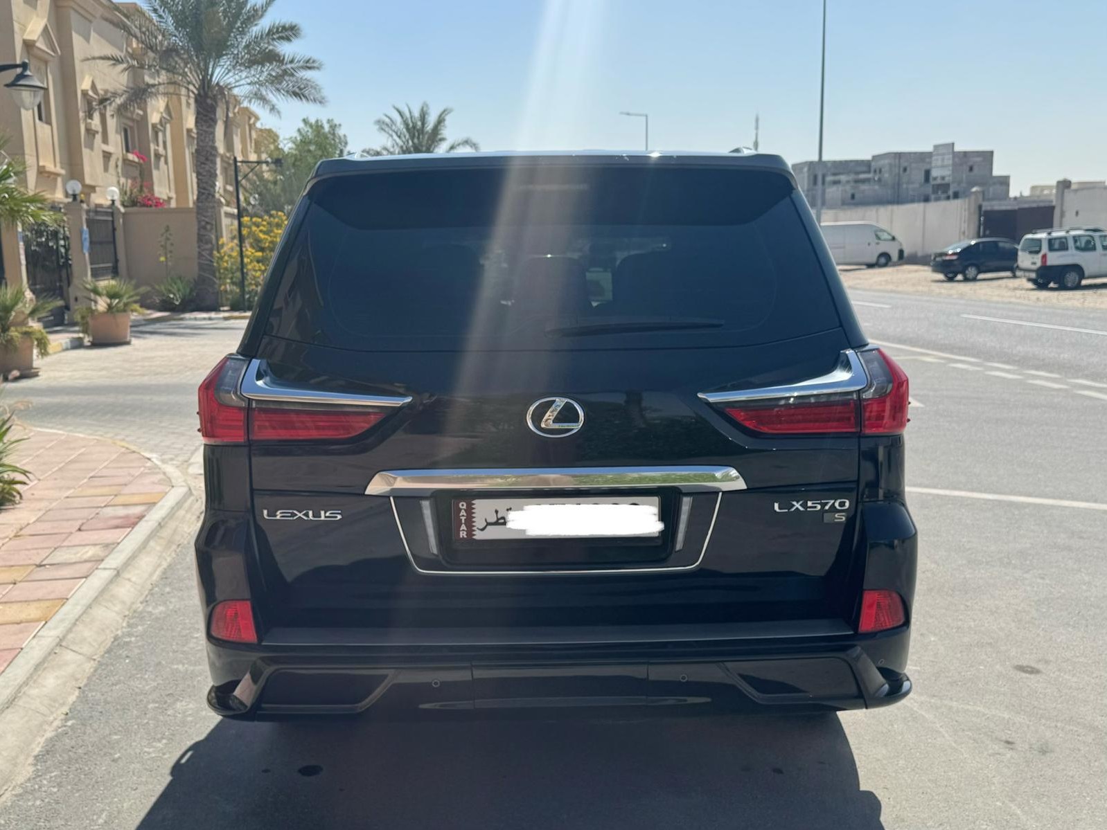 Lexus LX 570 S 2017 - Image 4