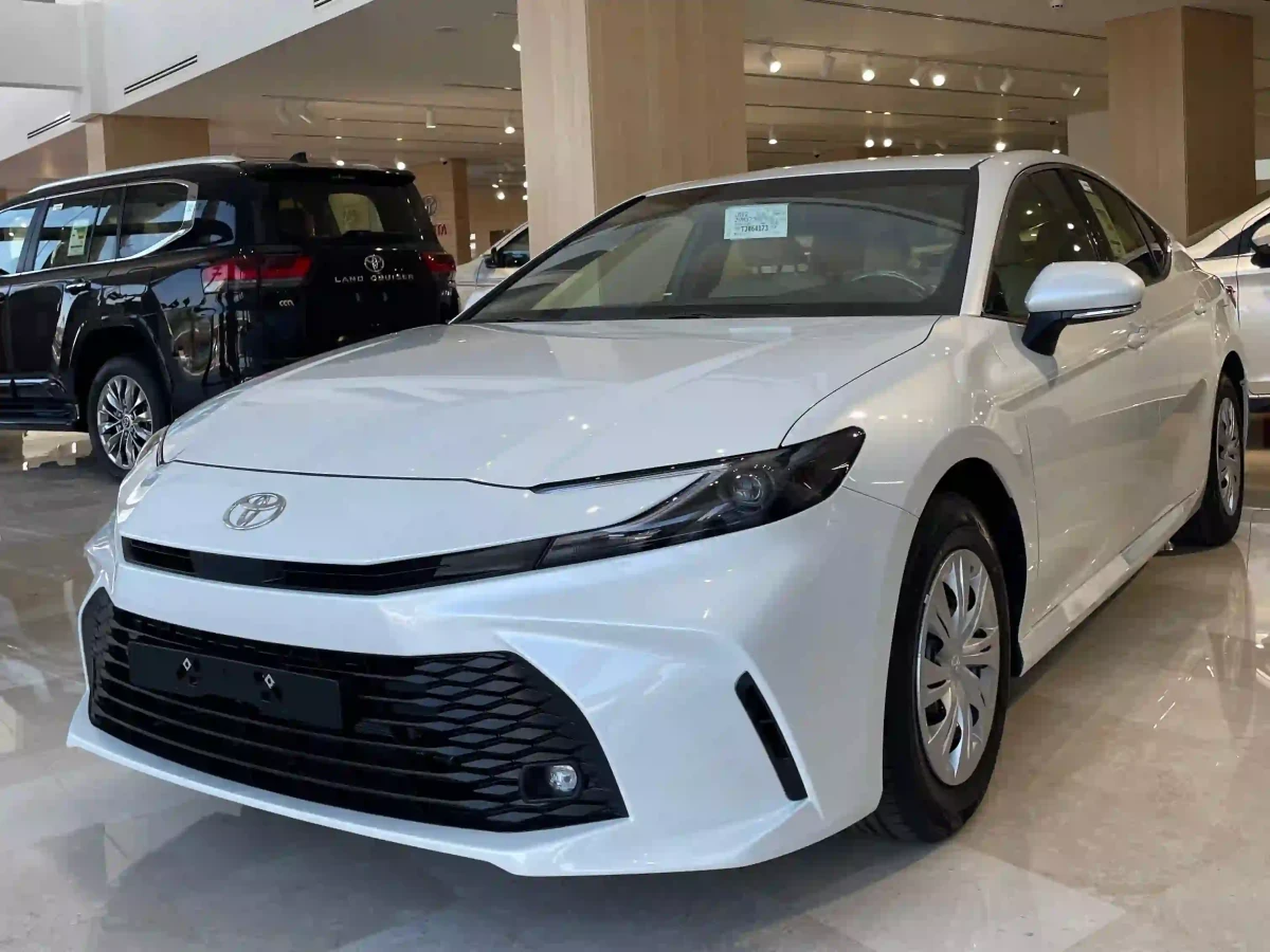 Toyota Camry LE 2026