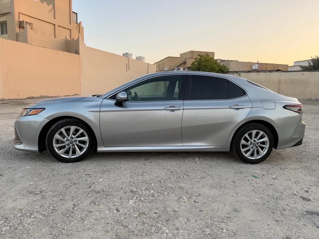 Toyota Camry LE 2023 - Image 3