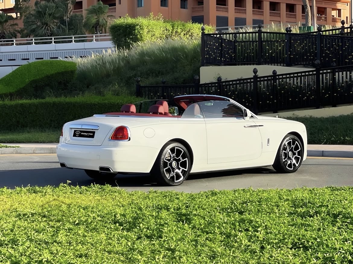 Rolls-Royce Dawn - Image 2