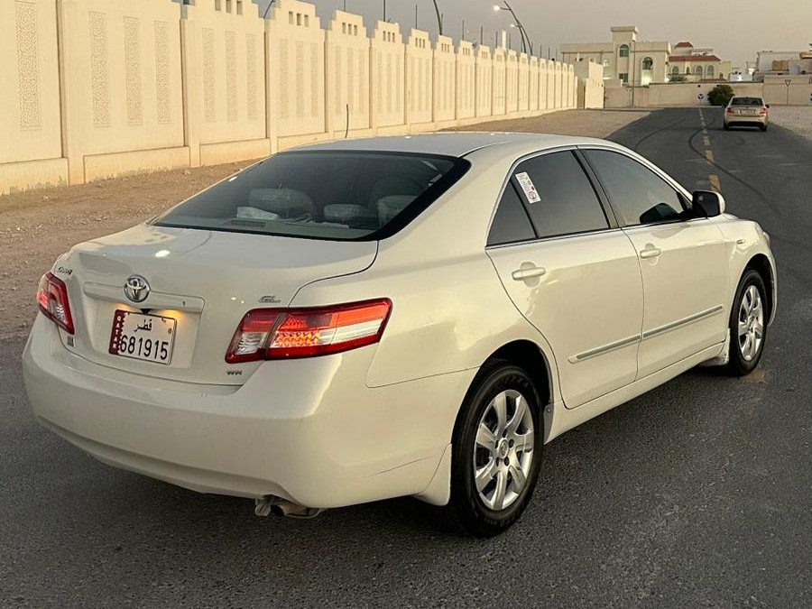 Toyota Camry 2011 - Image 3