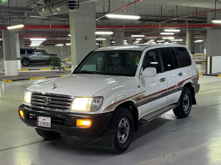 Toyota Land Cruiser GX.R 2002 - Image 2