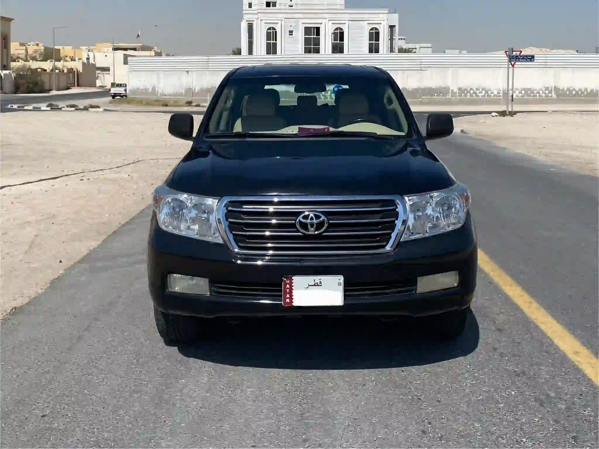 Toyota Land Cruiser GXR v6 2008 - Image 2