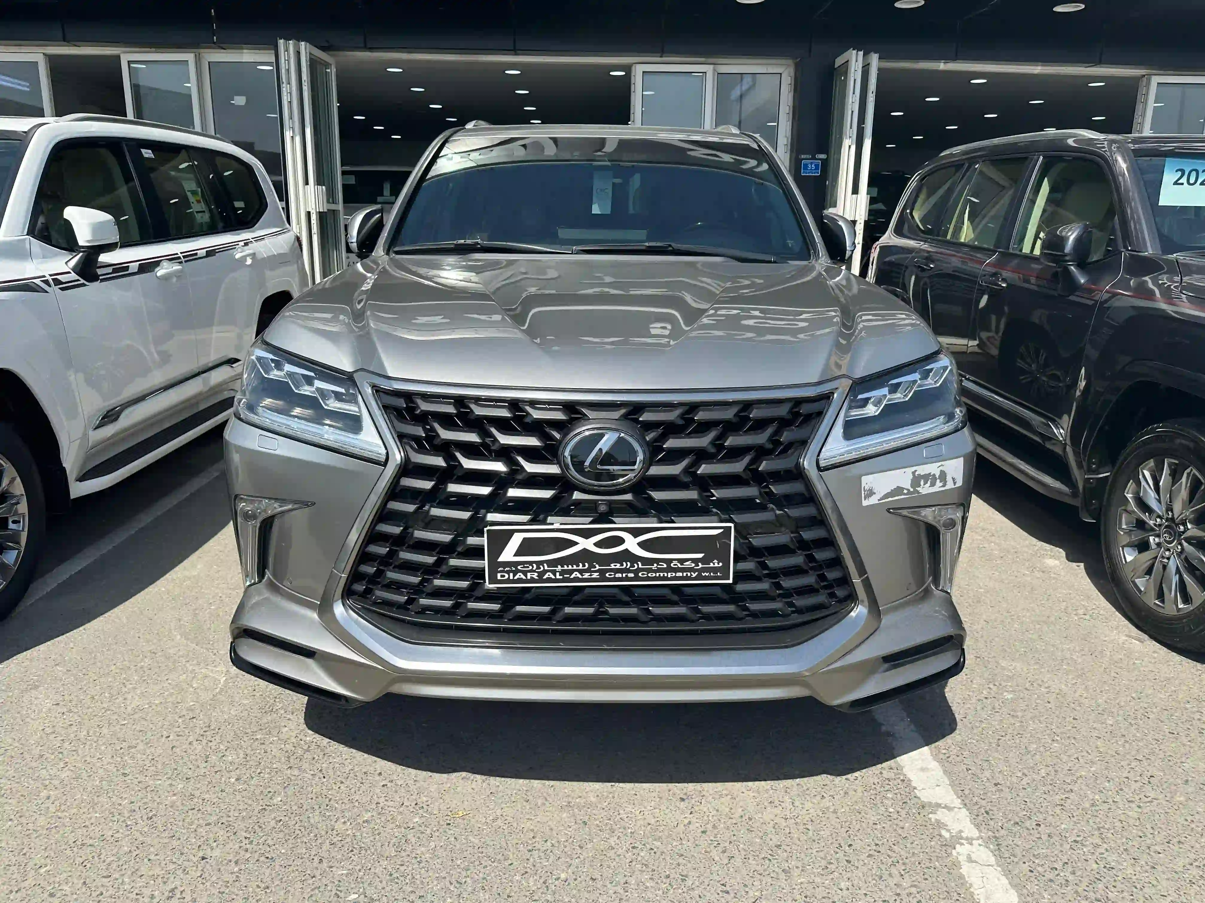 Lexus LX 570 S 2021 - Image 2