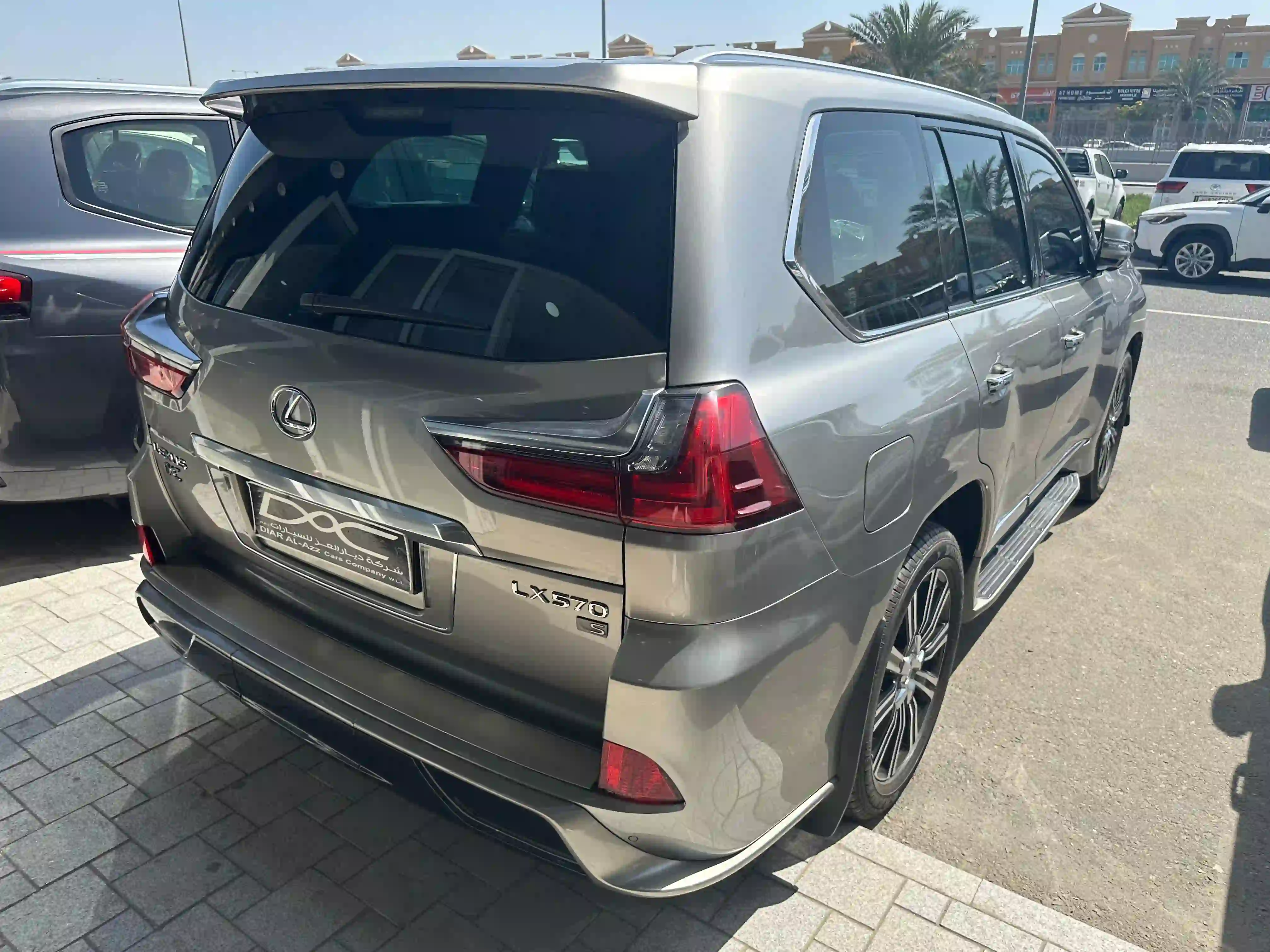 Lexus LX 570 S 2021 - Image 4