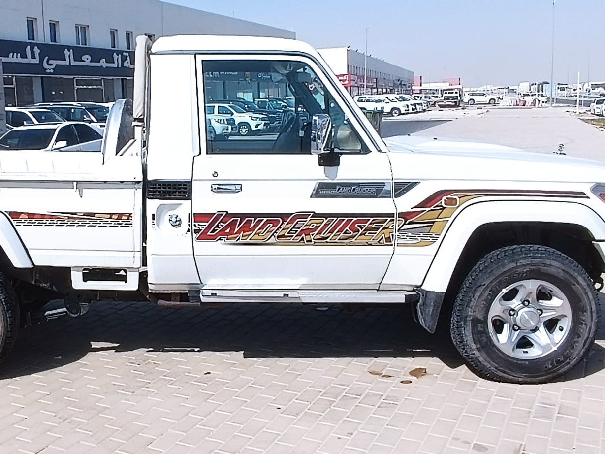 Toyota Land Cruiser LX 2023 - Image 2