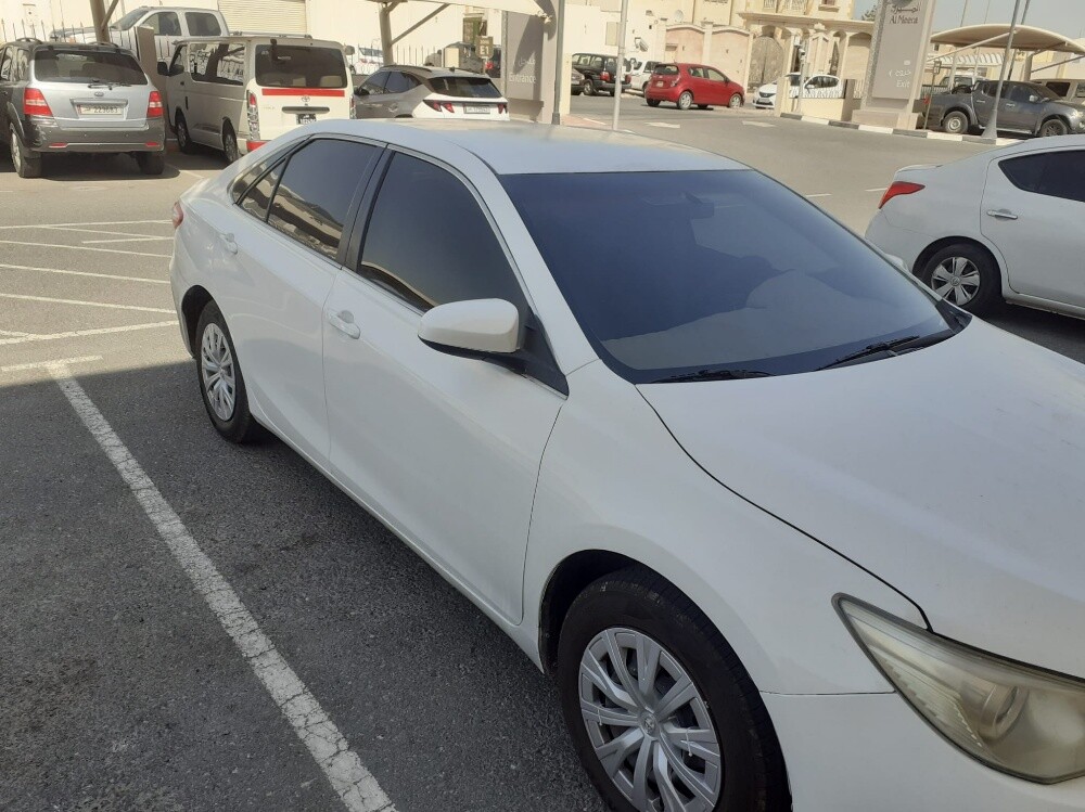 Toyota Camry GL 2017 - Image 2