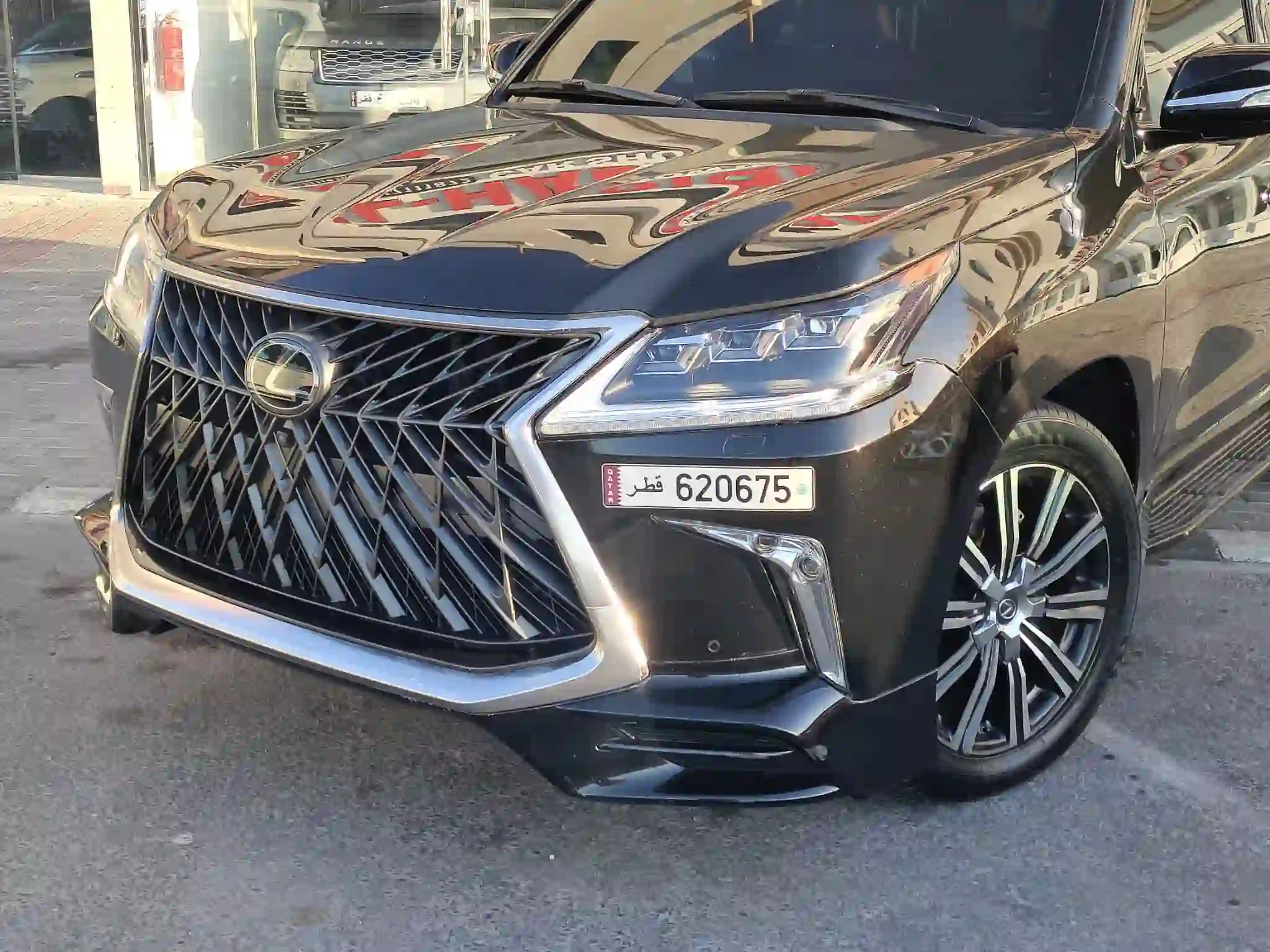 Lexus LX 570 S 2018 - Image 2