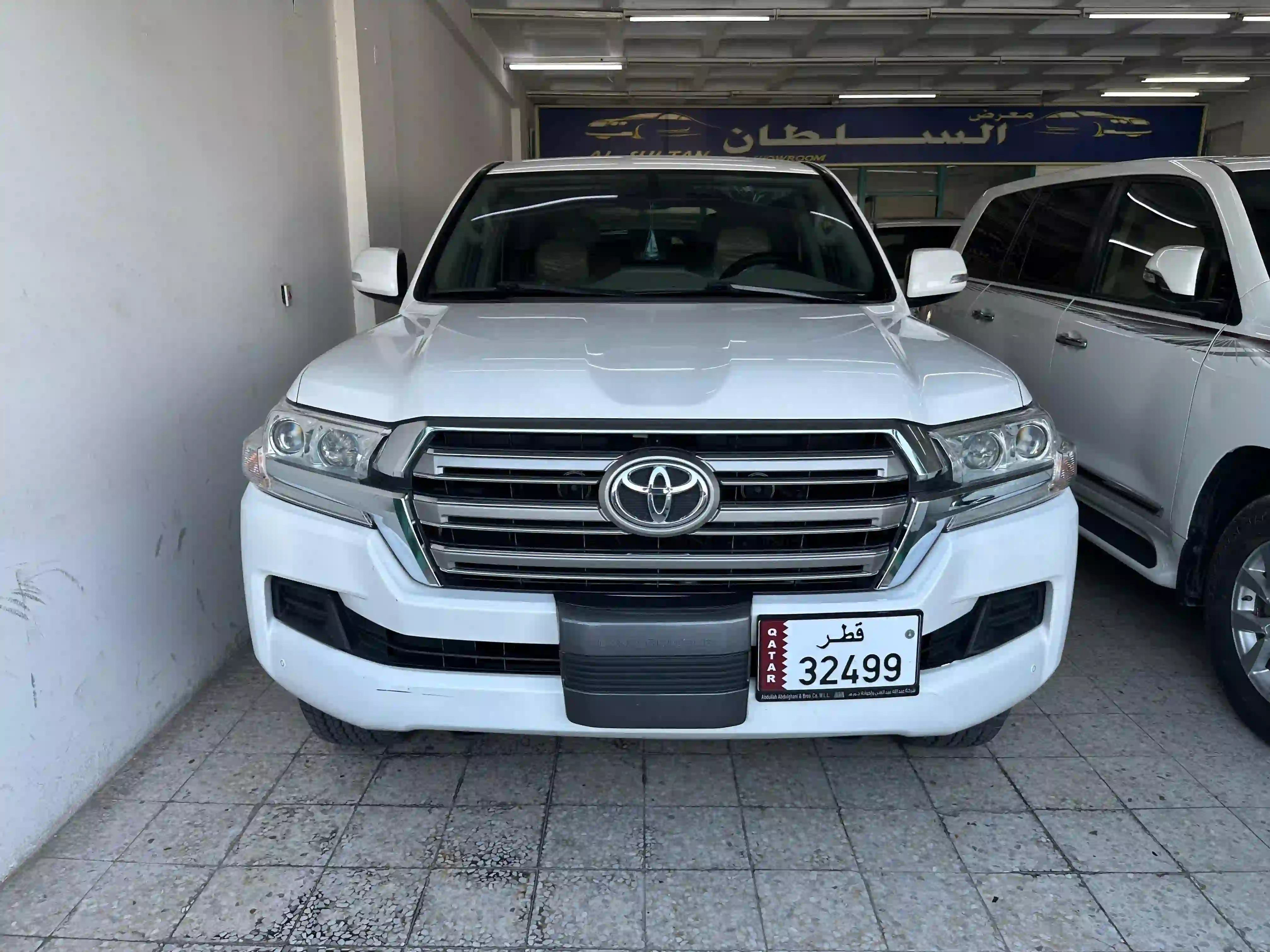 Toyota Land Cruiser GXR v6 2019 - Image 2
