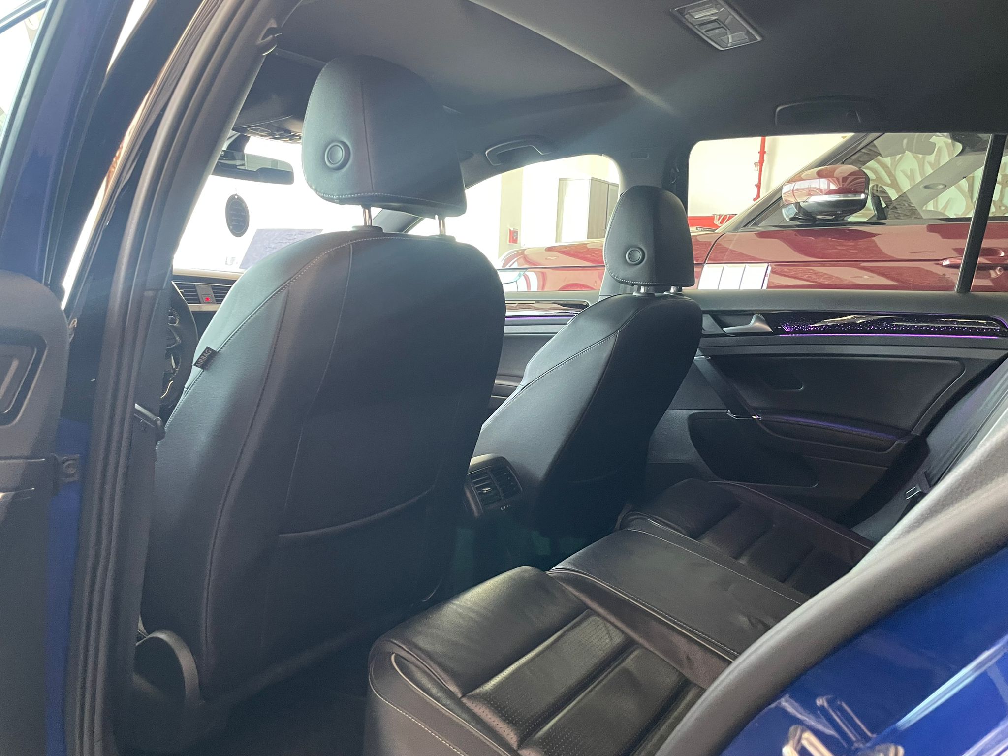 Volkswagen Golf R  2018 - Image 2