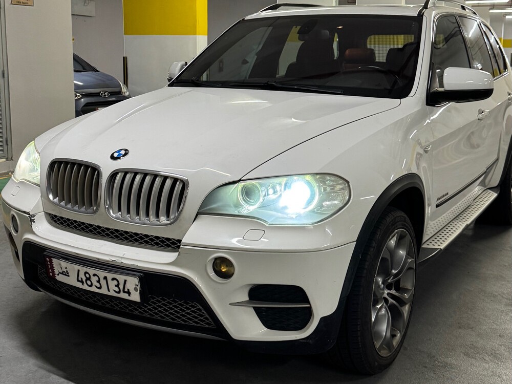 BMW X-Series X5 M50i 2012