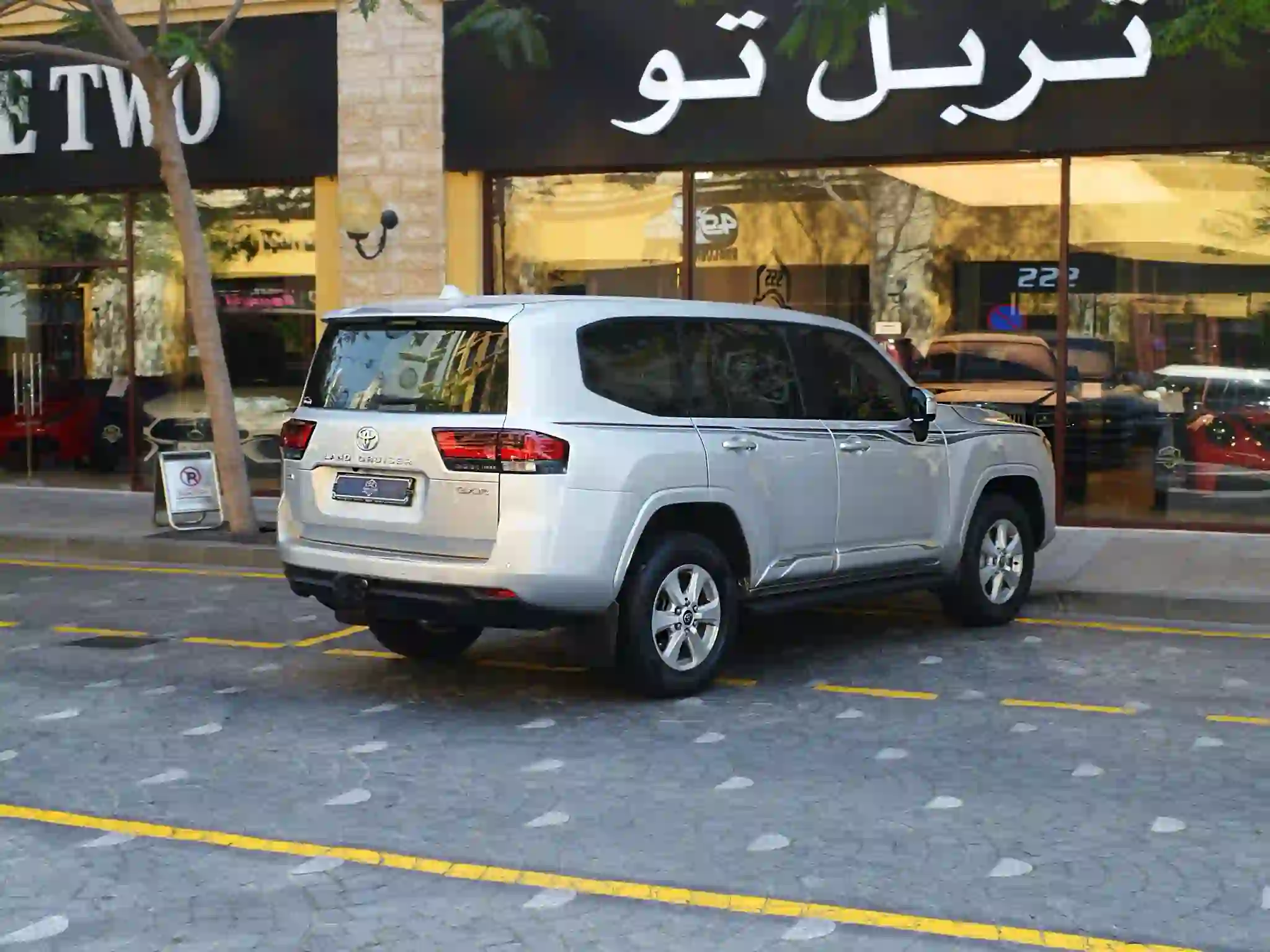 Toyota Land Cruiser GX 2022 - Image 2