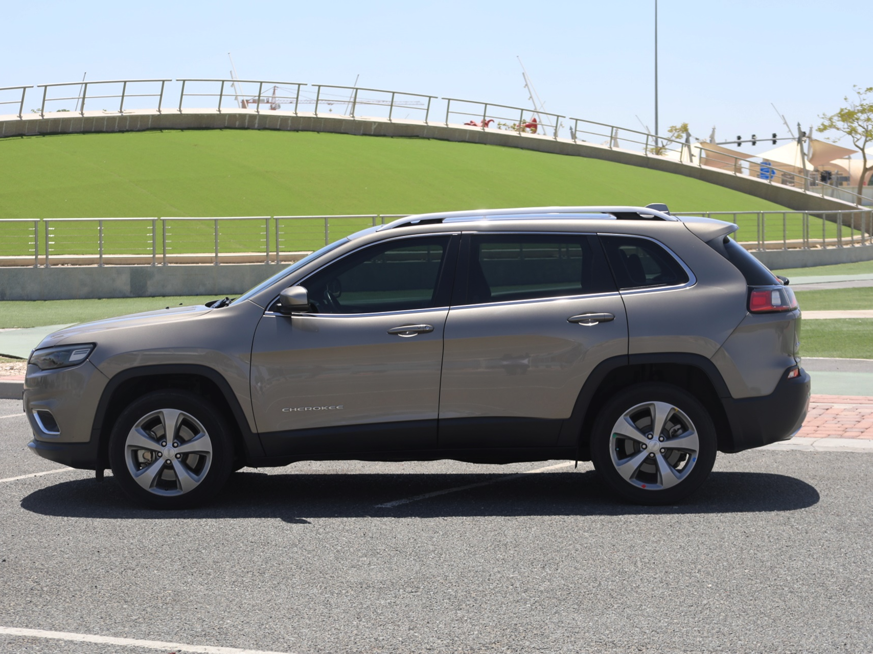 Jeep Cherokee Limited  - Image 4