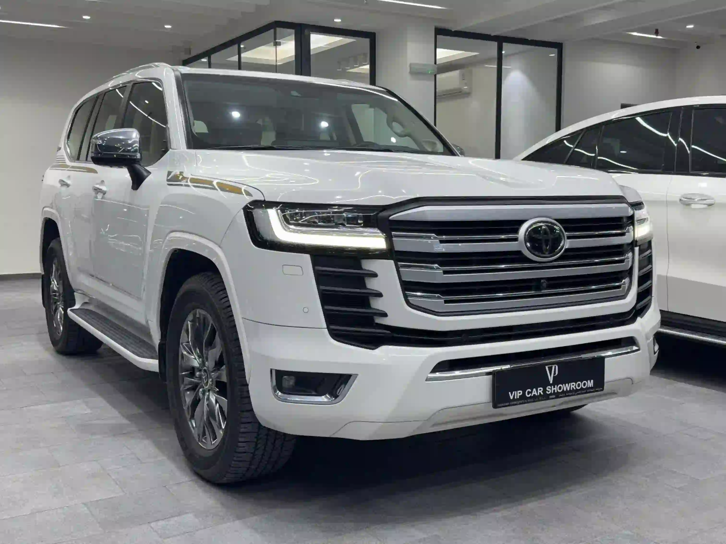 Toyota Land Cruiser VXR Twin Turbo 2022 - Image 3