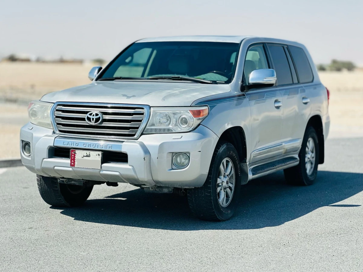 Toyota Land Cruiser GXR v8 2012