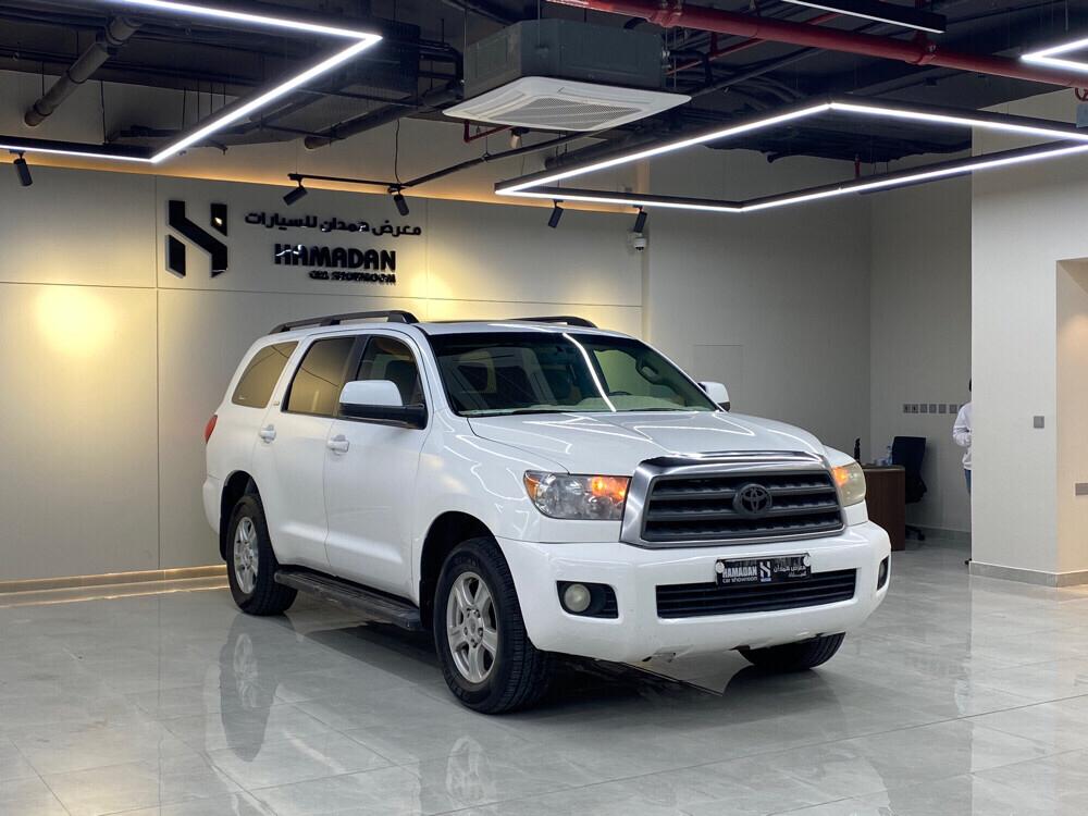 Toyota Sequoia 2015 - Image 2