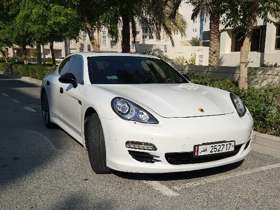Porsche Panamera S  2012