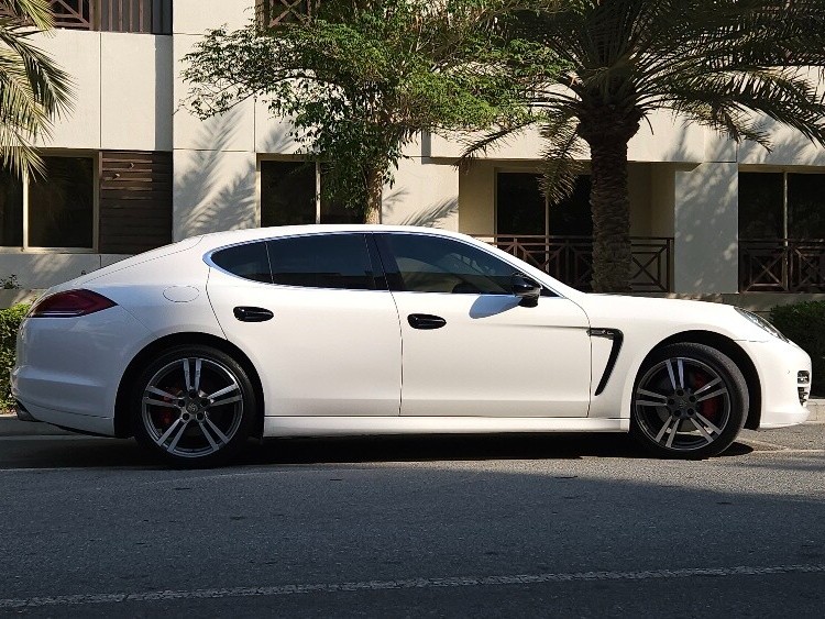 Porsche Panamera S  2012 - Image 2