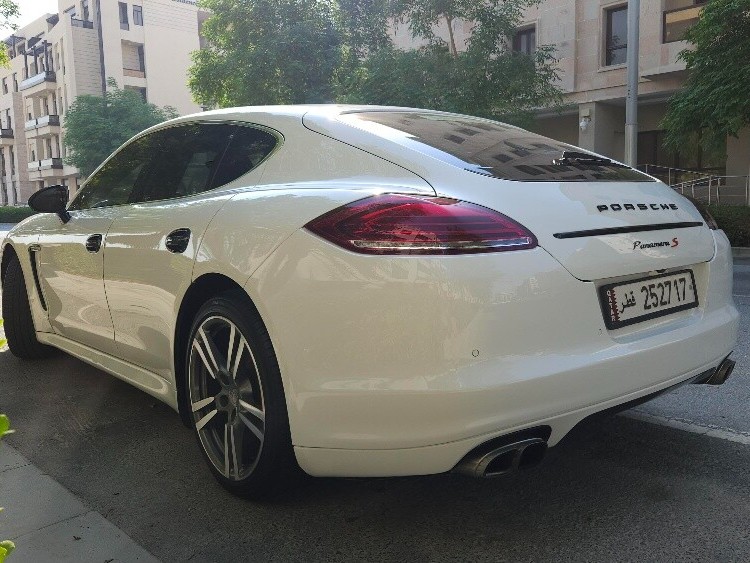 Porsche Panamera S  2012 - Image 3