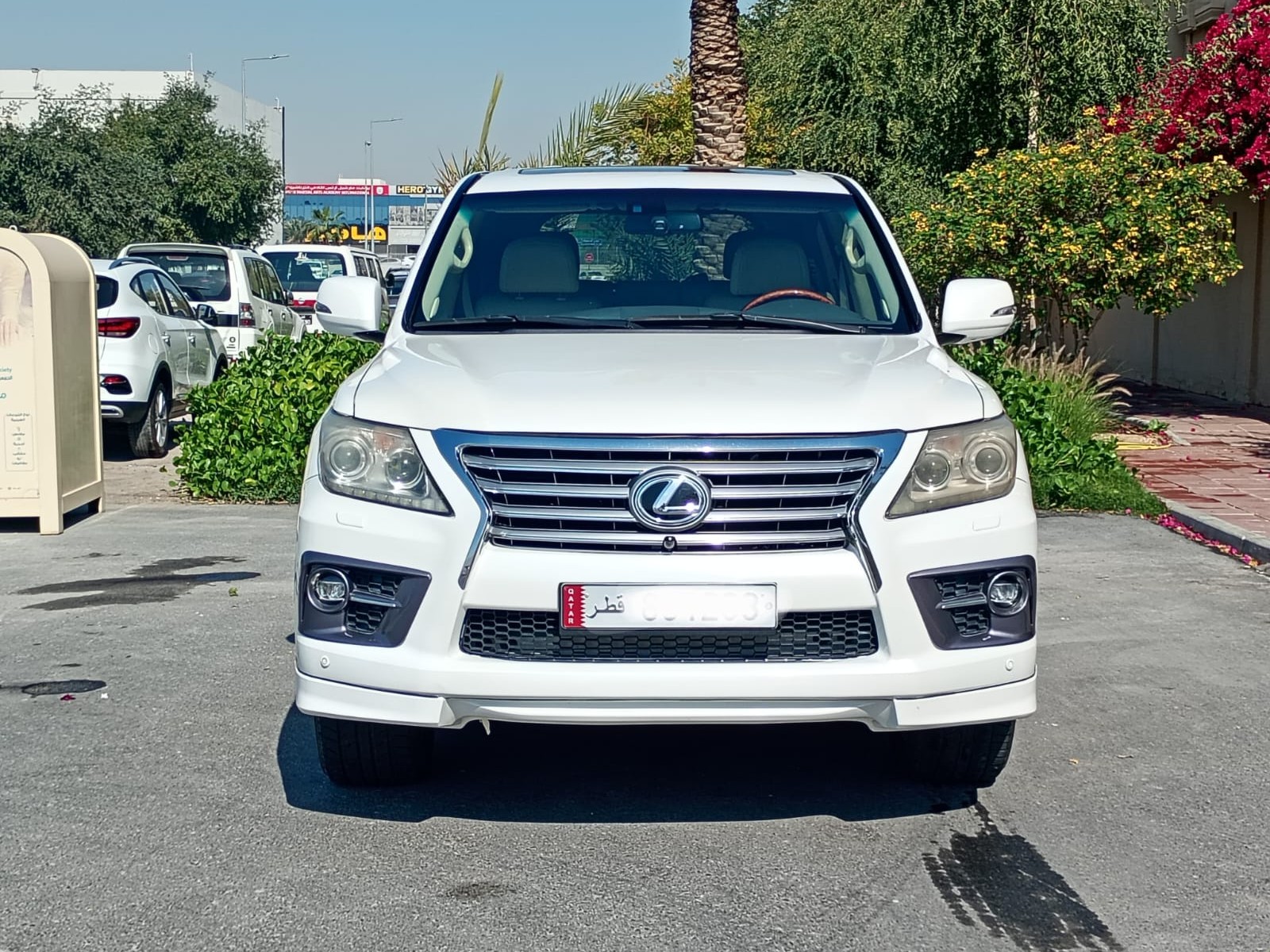 Lexus LX 570 S 2014 - Image 2