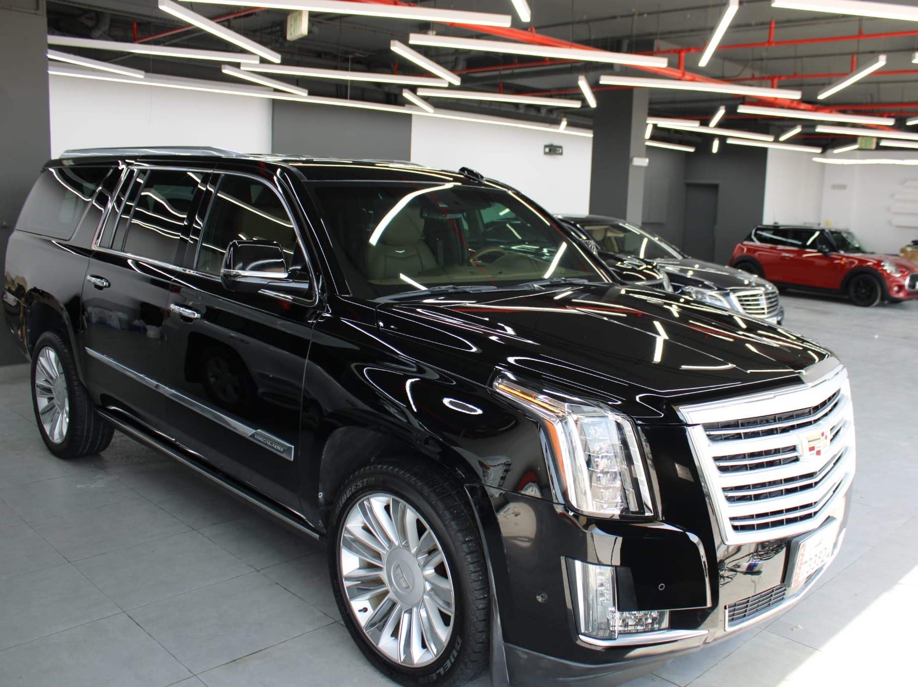 Cadillac Escalade 2017 - Image 2