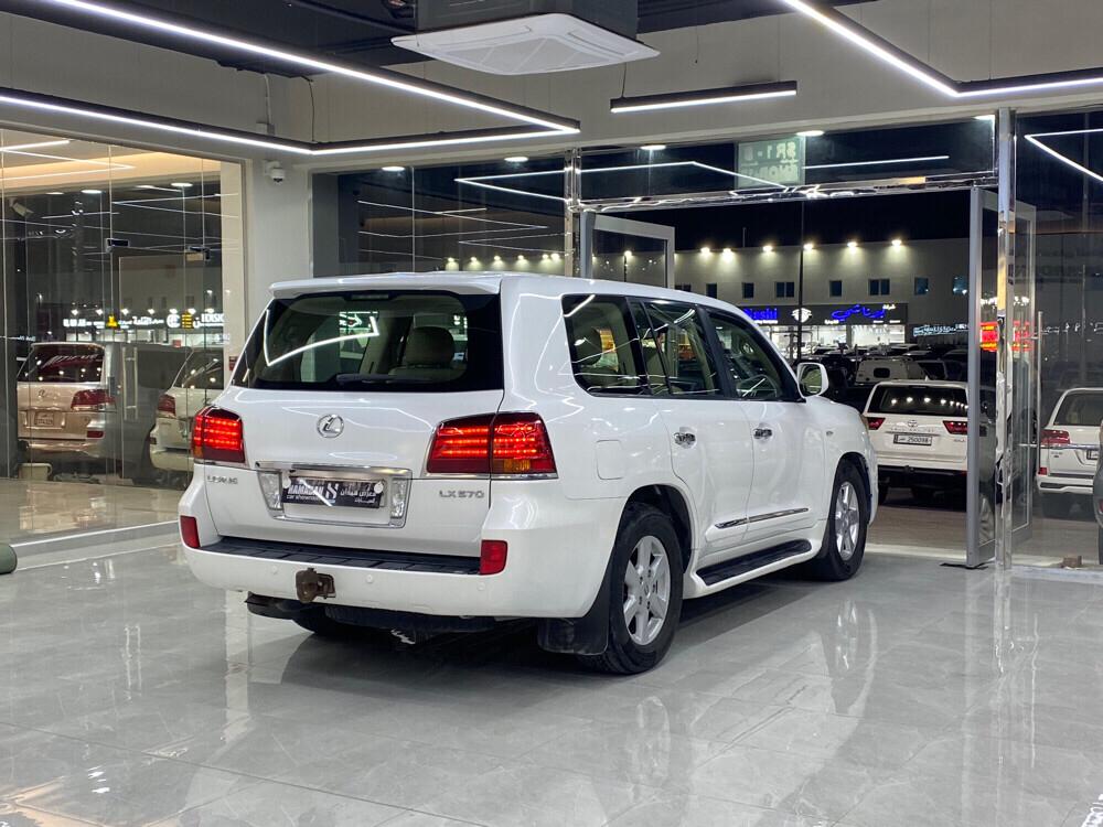Lexus LX 570 2009 - Image 3