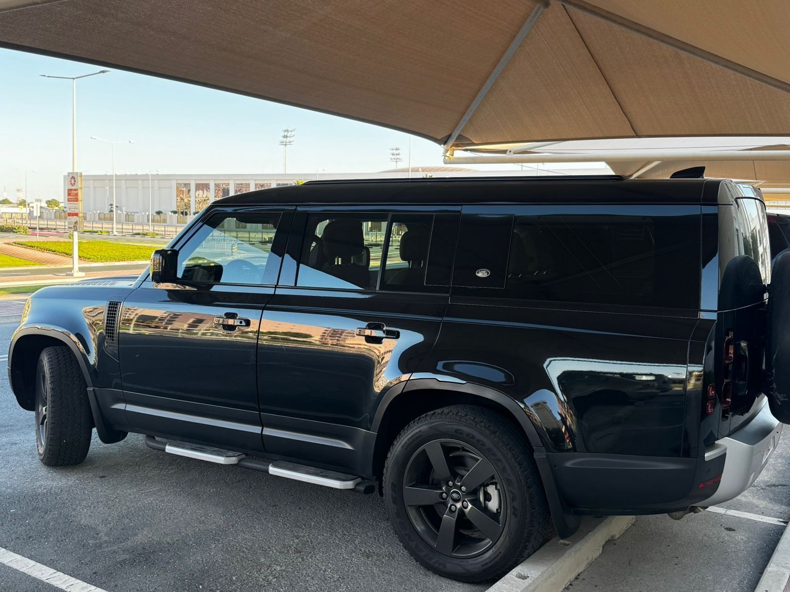 Land Rover Defender 130 HSE 2023