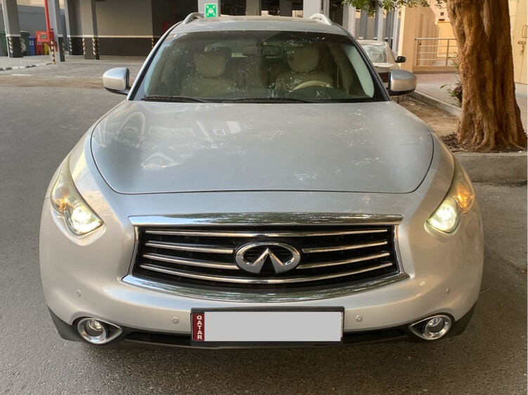 Infiniti Q70 2016