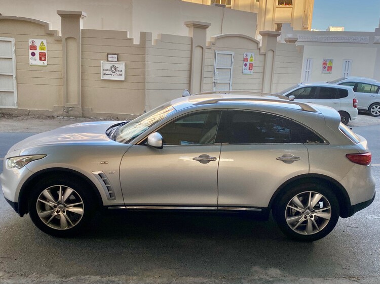 Infiniti Q70 2016 - Image 2