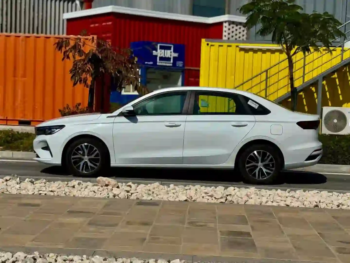 Geely  Emgrand 2025