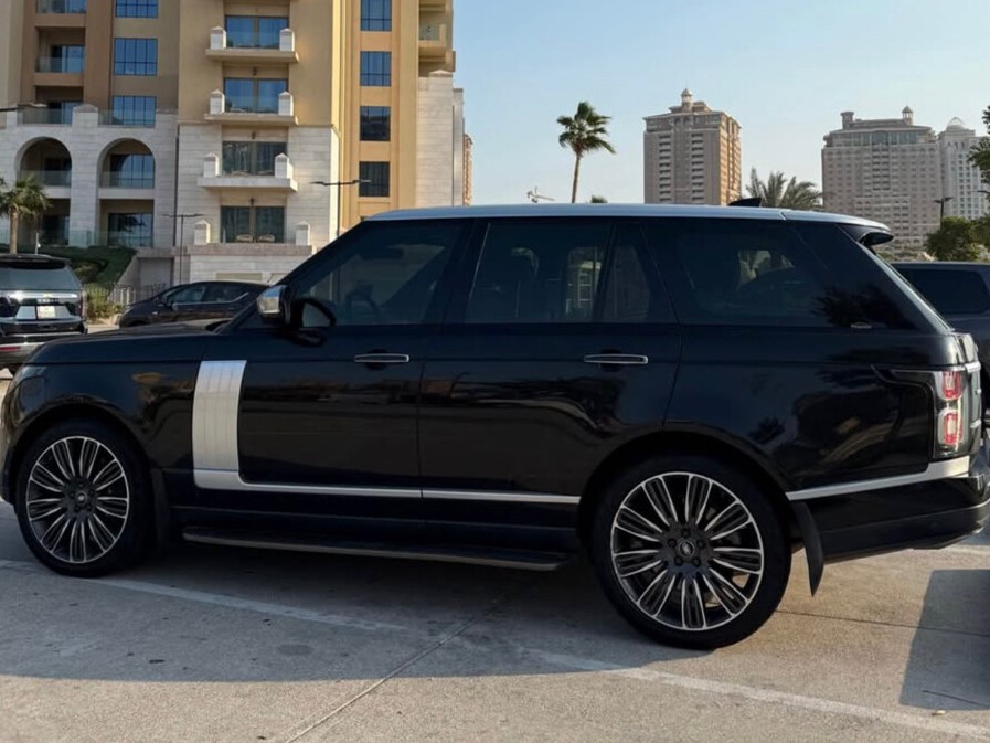 Land Rover Range Rover Vogue Autobiography 2018 - Image 2