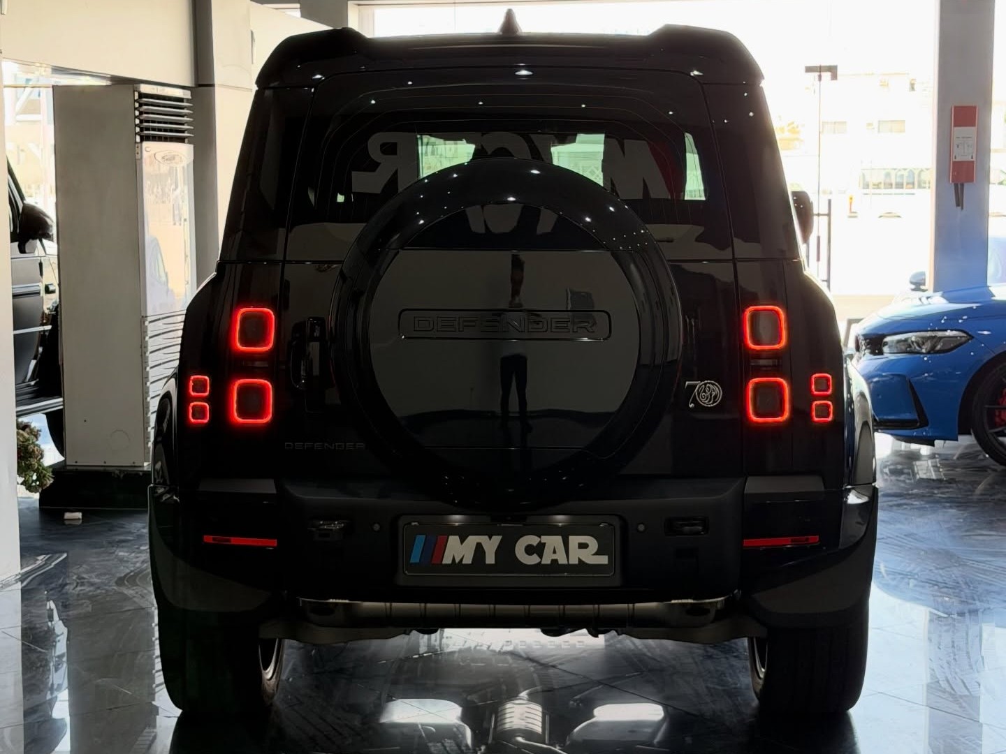 Land Rover Defender 90 3.0i6 X-Dynamic HSE 2025 - Image 3